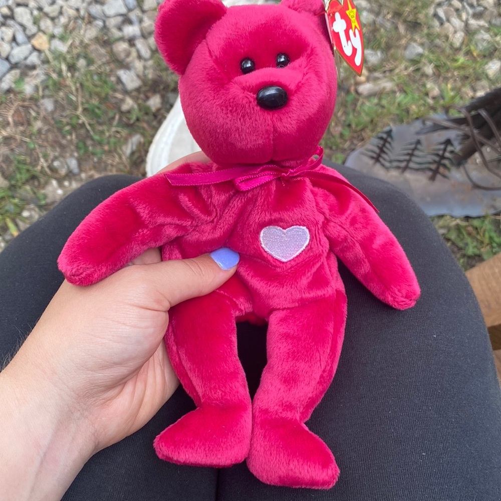 Very rare beanie baby Valentina bear.